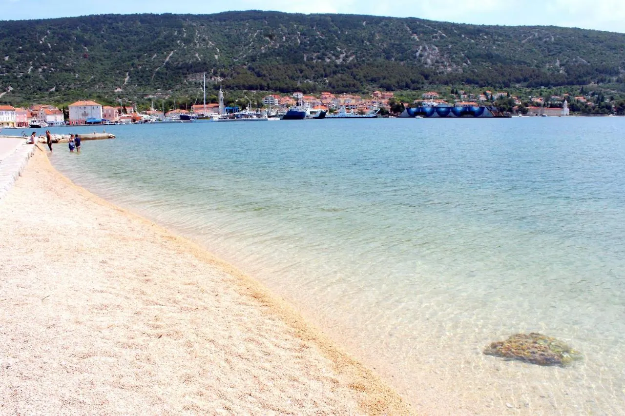 Apartments By The Sea Cres - 21117 Croatia